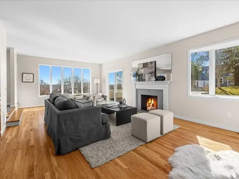 95 Holman Street Portsmouth RI 02871