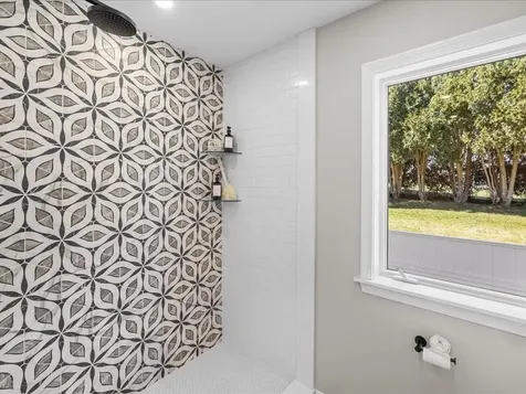 95 Holman Street Portsmouth RI 02871