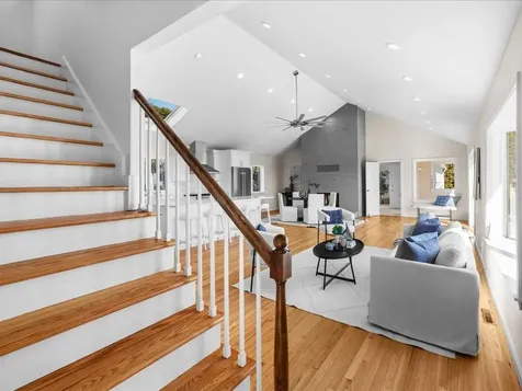 95 Holman Street Portsmouth RI 02871