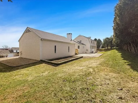 95 Holman Street Portsmouth RI 02871