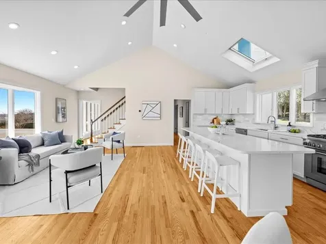 95 Holman Street Portsmouth RI 02871