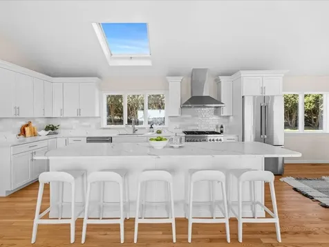 95 Holman Street Portsmouth RI 02871