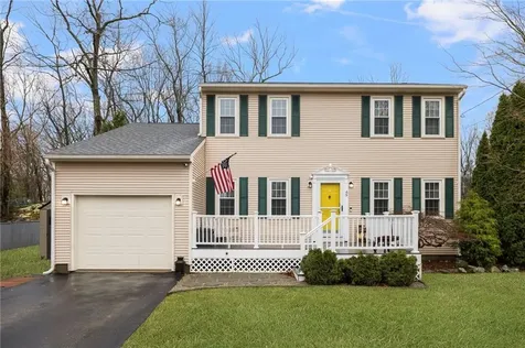 69 Walden Way Cranston RI 02921