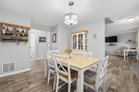 69 Walden Way Cranston RI 02921