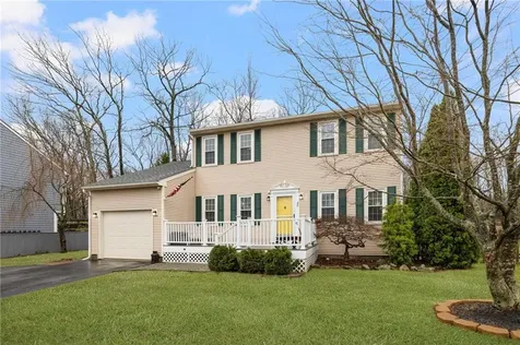 69 Walden Way Cranston RI 02921