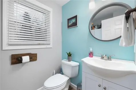 69 Walden Way Cranston RI 02921