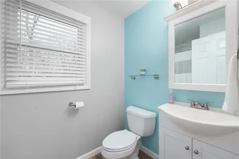 69 Walden Way Cranston RI 02921