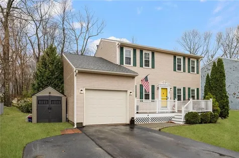 69 Walden Way Cranston RI 02921