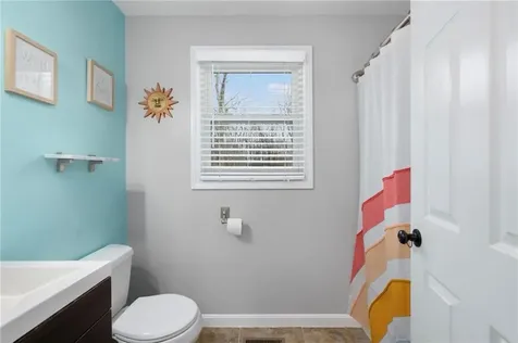 69 Walden Way Cranston RI 02921