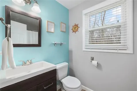 69 Walden Way Cranston RI 02921