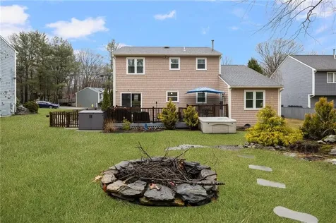 69 Walden Way Cranston RI 02921