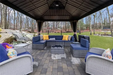 69 Walden Way Cranston RI 02921
