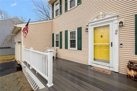 69 Walden Way Cranston RI 02921