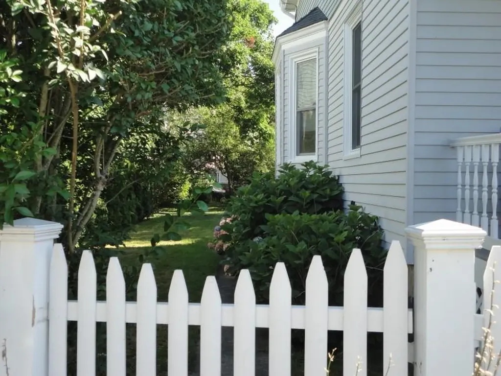 39 E Bowery Street Newport RI 02840