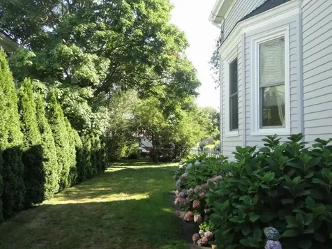 39 E Bowery Street Newport RI 02840