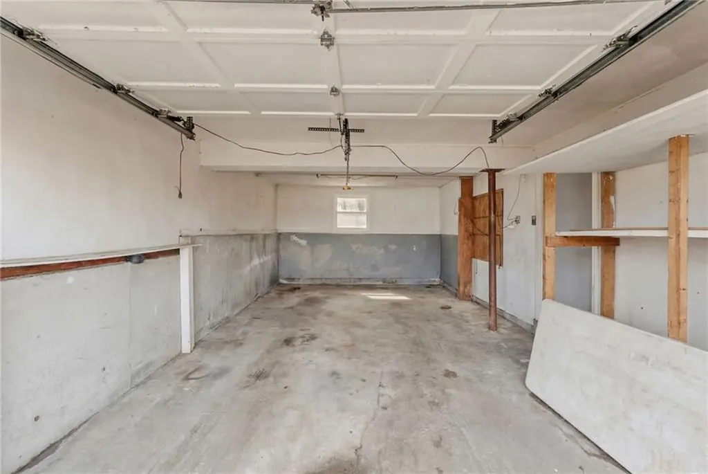 84 North View Avenue Cranston RI 02920