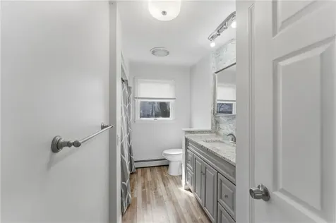84 North View Avenue Cranston RI 02920