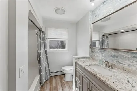 84 North View Avenue Cranston RI 02920