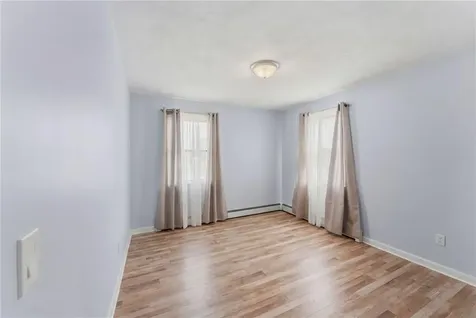 84 North View Avenue Cranston RI 02920