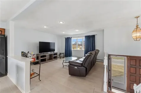 84 North View Avenue Cranston RI 02920