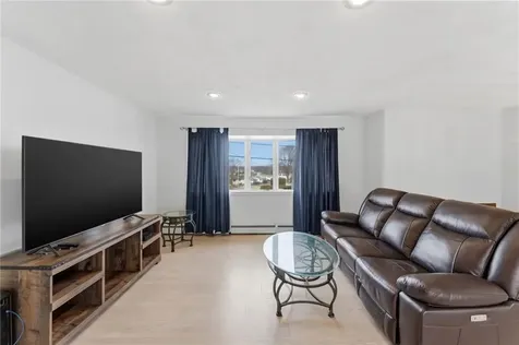 84 North View Avenue Cranston RI 02920