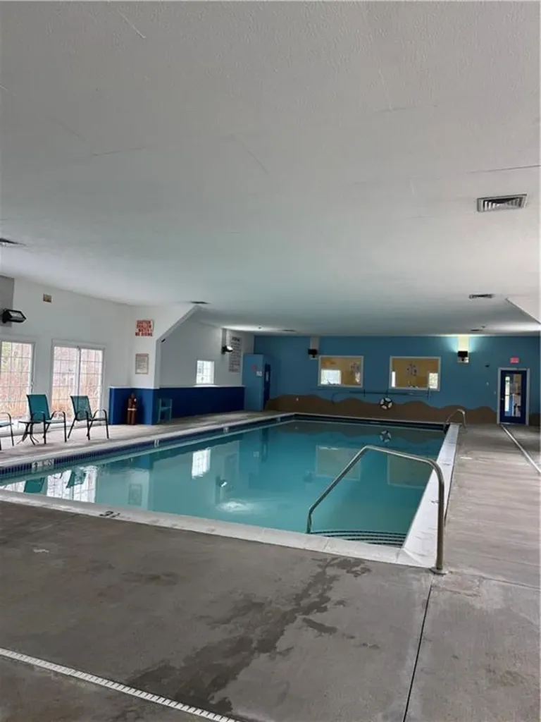 15 Bluebird Street Tiverton RI 02878