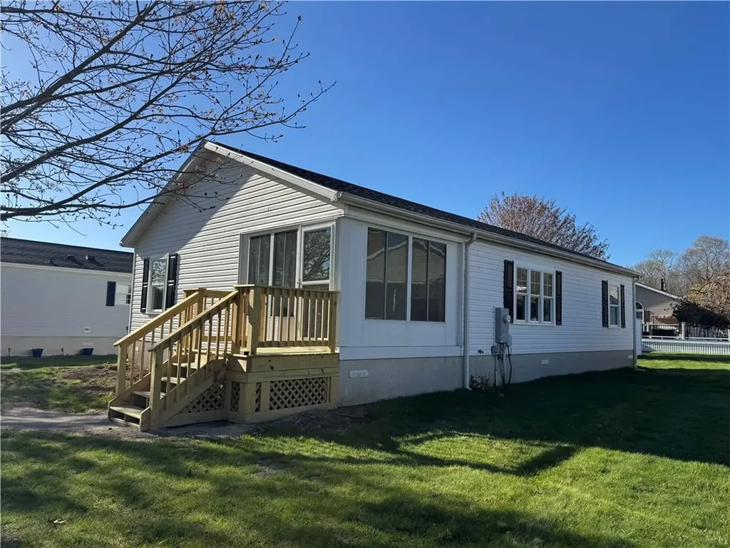 15 Bluebird Street Tiverton RI 02878