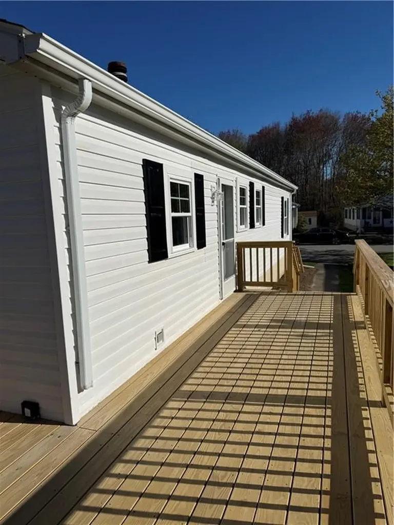 15 Bluebird Street Tiverton RI 02878