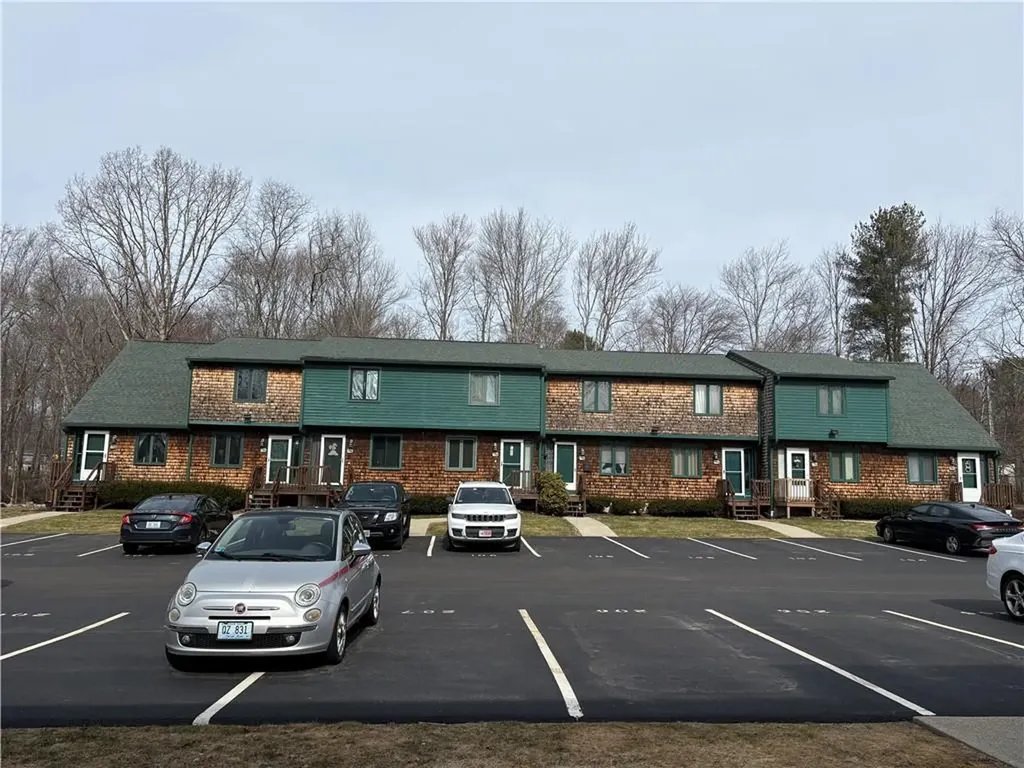 107 Arthurs Way Burrillville RI 02859