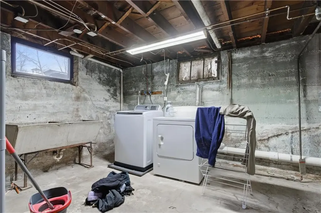 44 Holburn Avenue Cranston RI 02910