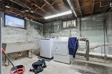 44 Holburn Avenue Cranston RI 02910