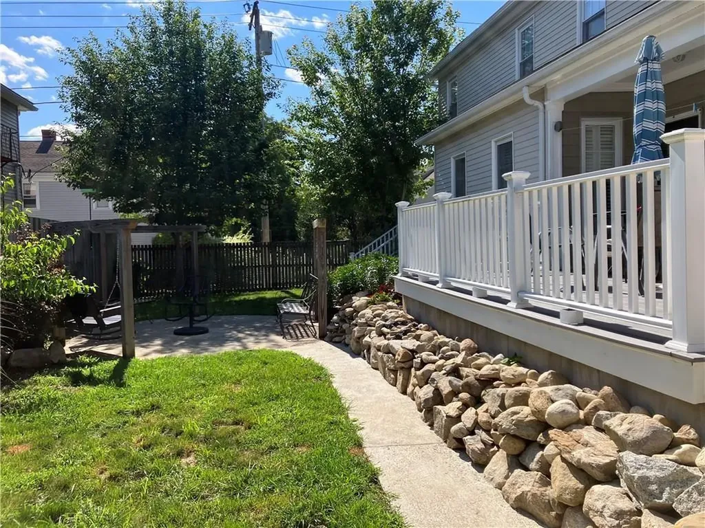 52 Manning Street Warren RI 02885