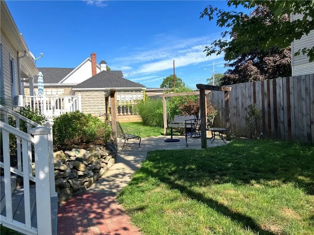52 Manning Street Warren RI 02885