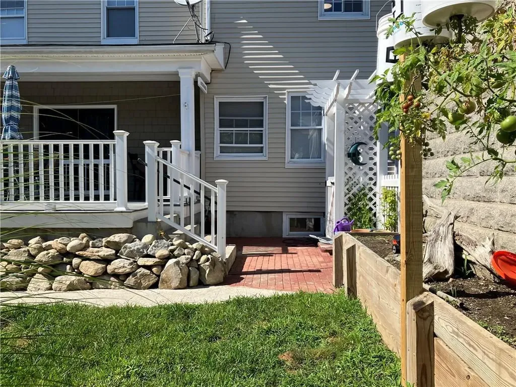52 Manning Street Warren RI 02885