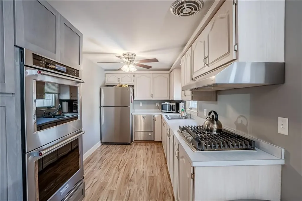 1785 W Shore Road Warwick RI 02889