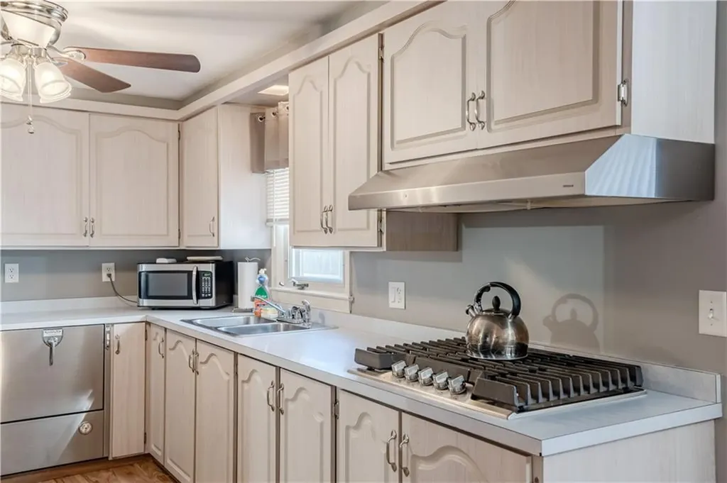 1785 W Shore Road Warwick RI 02889