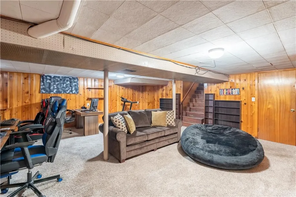 1785 W Shore Road Warwick RI 02889