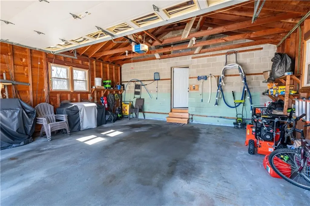 1785 W Shore Road Warwick RI 02889