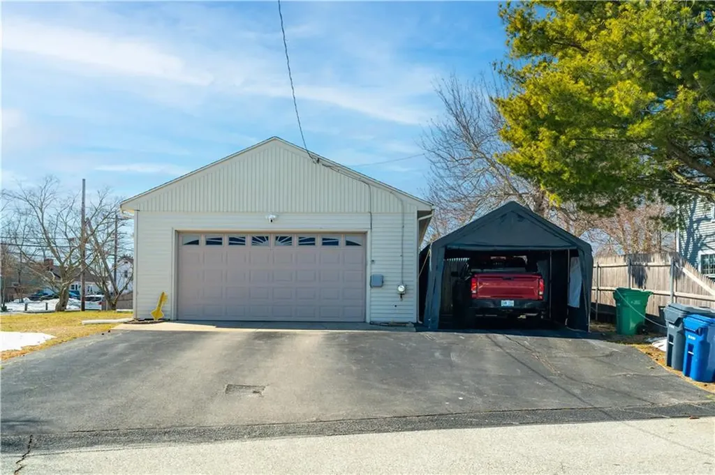 1785 W Shore Road Warwick RI 02889