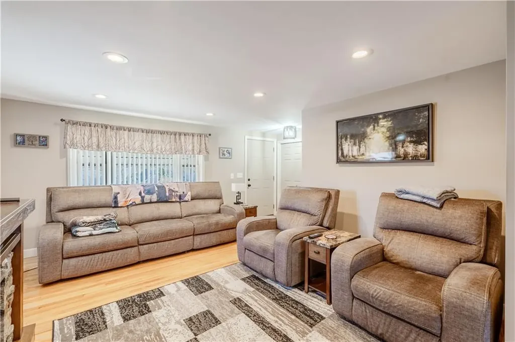 1785 W Shore Road Warwick RI 02889
