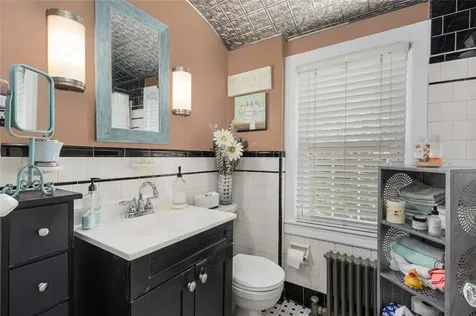 57 Peckham Avenue North Providence RI 02908