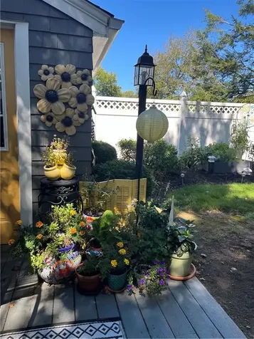 57 Peckham Avenue North Providence RI 02908