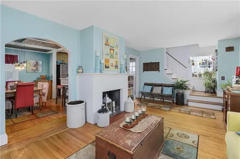 57 Peckham Avenue North Providence RI 02908