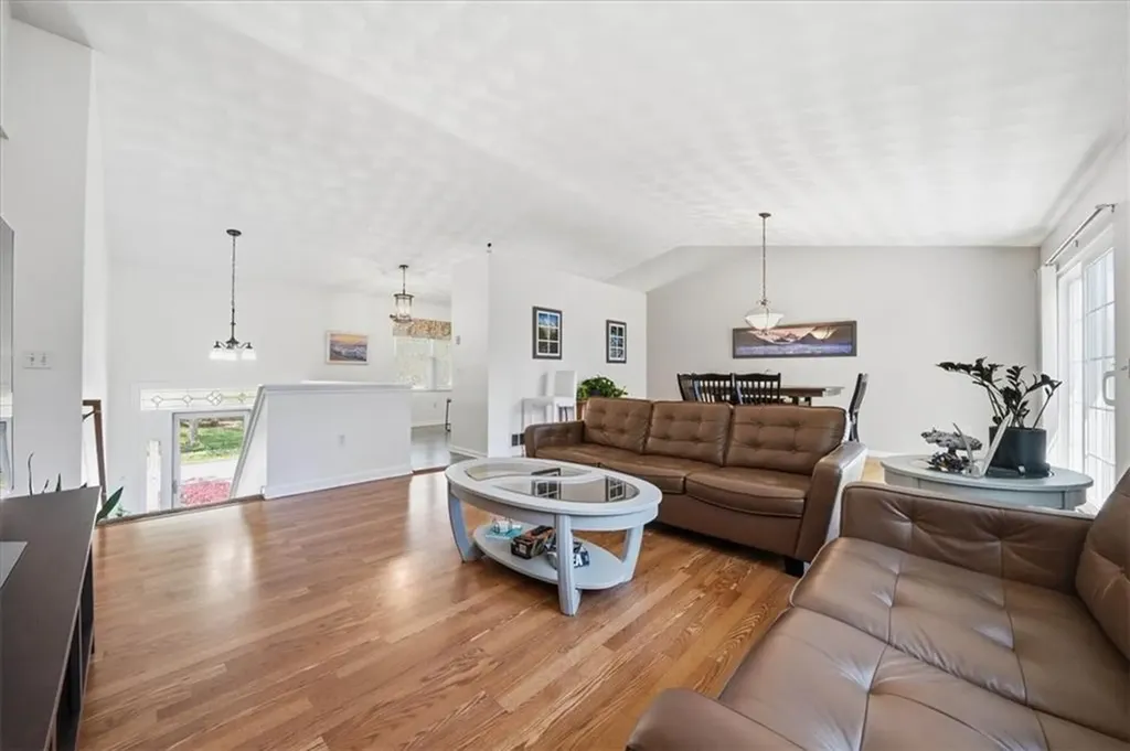 23 Moss Lane Coventry RI 02816