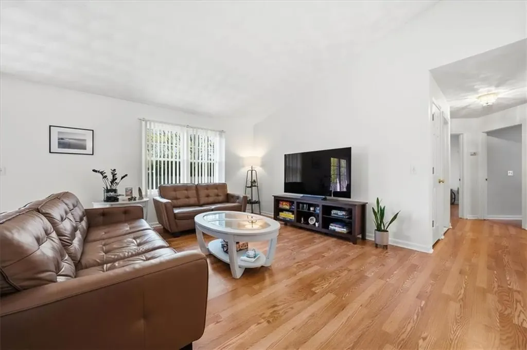 23 Moss Lane Coventry RI 02816
