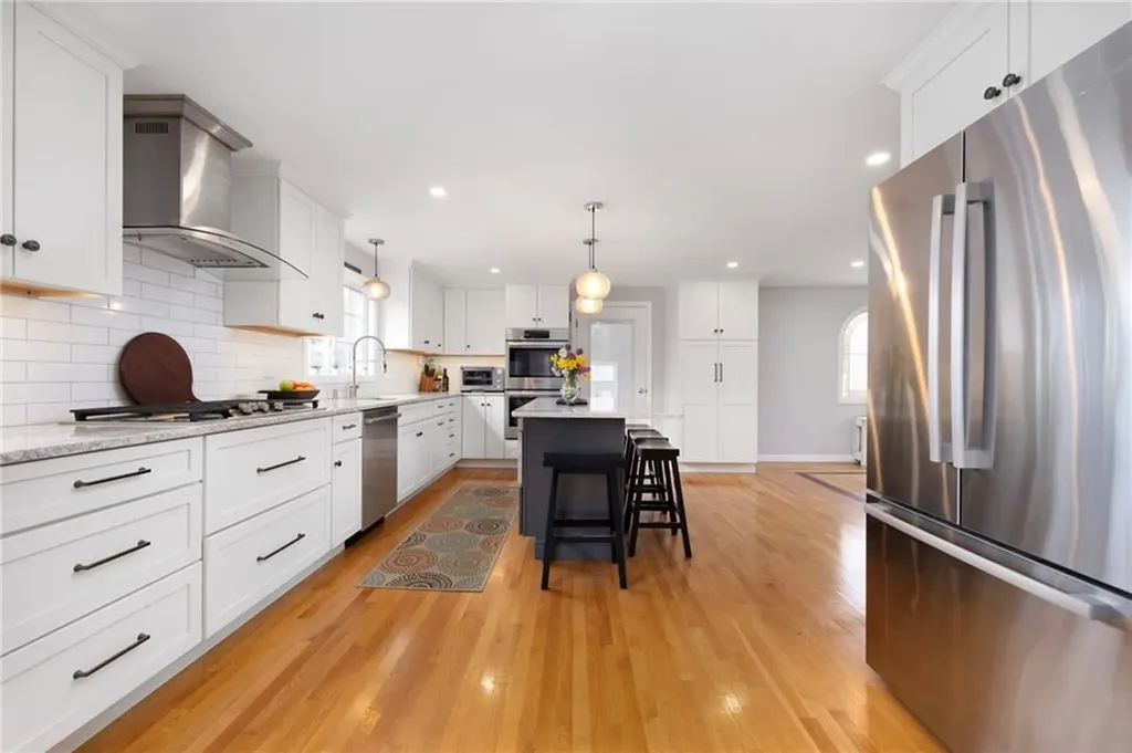 14 Hulls Court Jamestown RI 02835