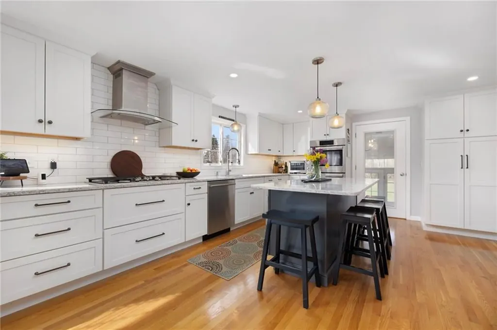 14 Hulls Court Jamestown RI 02835