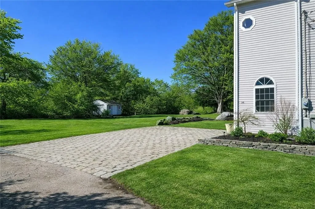 14 Hulls Court Jamestown RI 02835