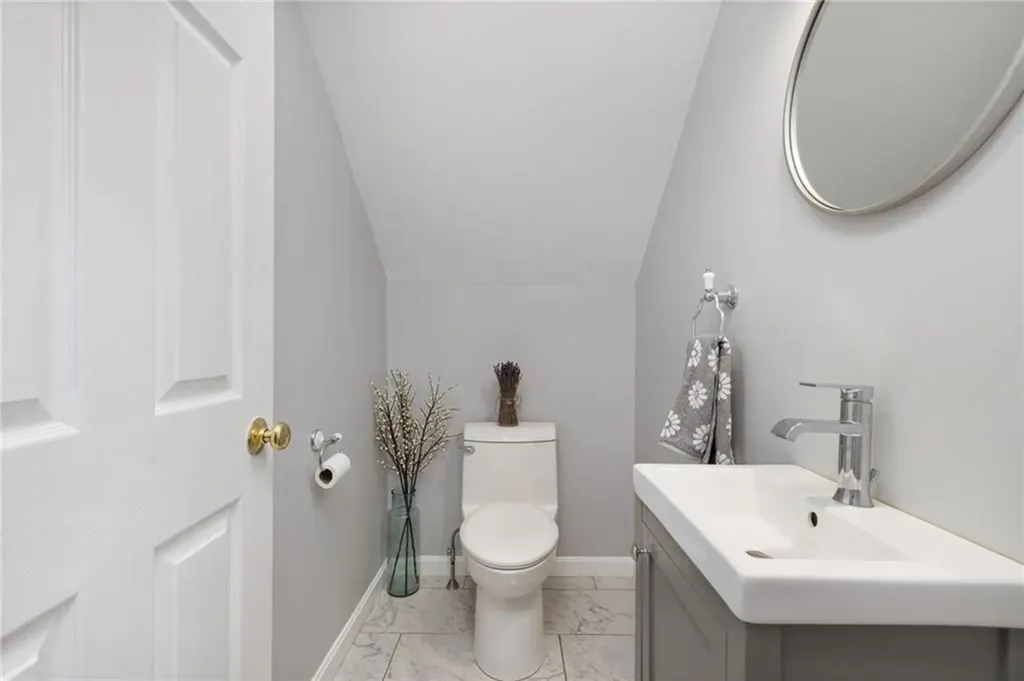 14 Hulls Court Jamestown RI 02835