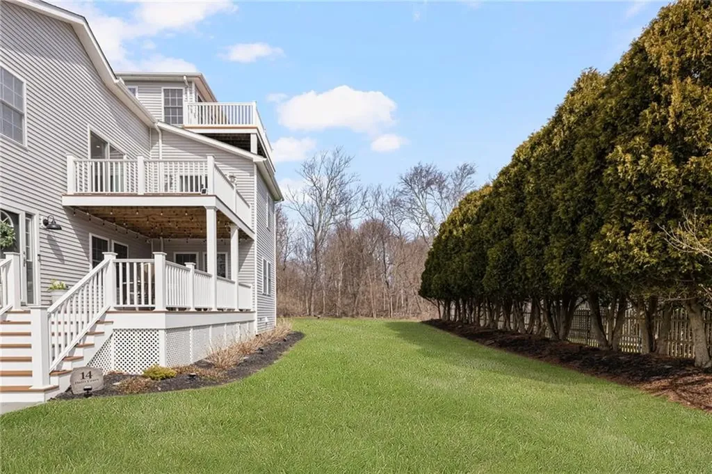 14 Hulls Court Jamestown RI 02835